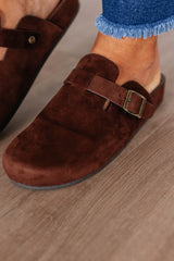 Laying Low Clogs